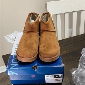 Arizona Jean Company Tan Suede Boots